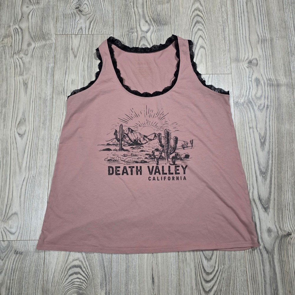 Torrid Classic Fit Lace Crew Death Valley Tank in Blush - Size 1 (1X 14-16)